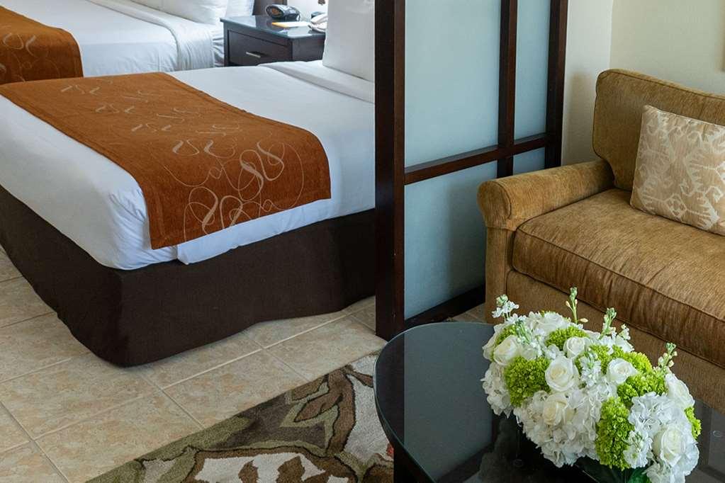 Comfort Suites Paradise Island Creek Village Habitación foto